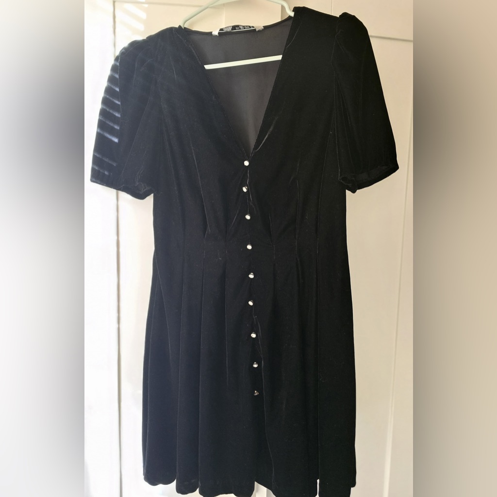 Zara Women’s Mini Dress Black, Small Size